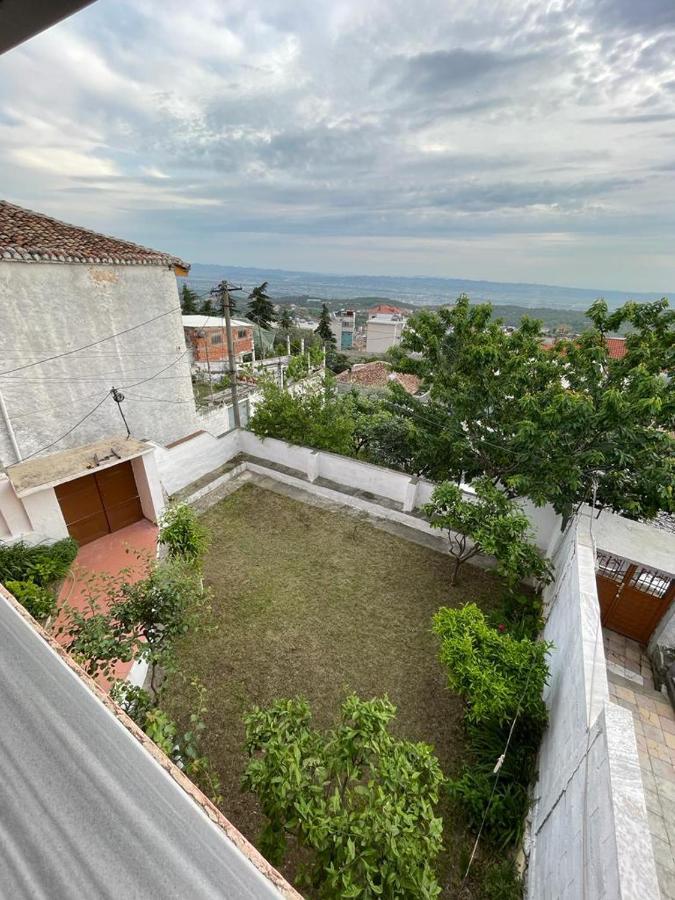 Vila 8 Krujë Esterno foto