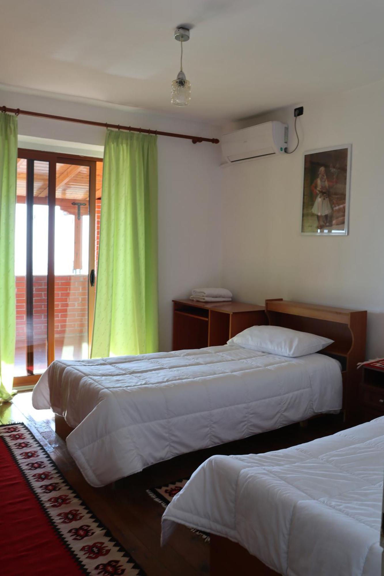 Vila 8 Krujë Esterno foto